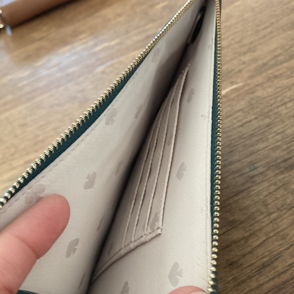 New Without Tags Kate Spade Jade Medium Wristlet - Picture 3 of 7